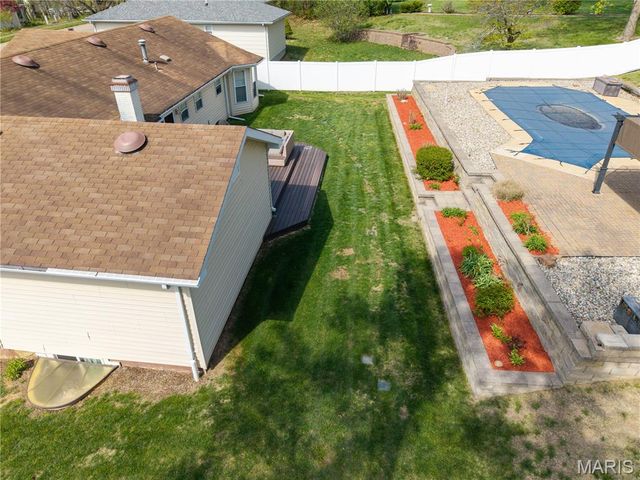 4851 Arevalo Drive, St Louis, MO 63128