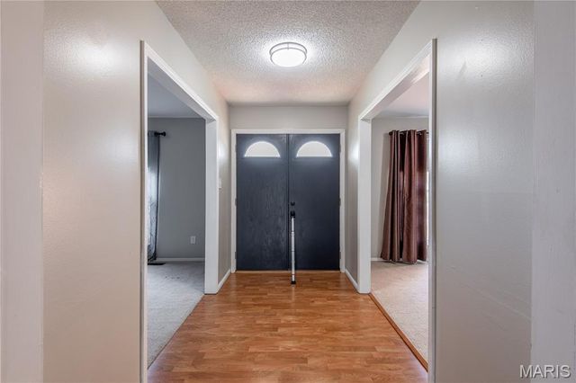 4851 Arevalo Drive, St Louis, MO 63128