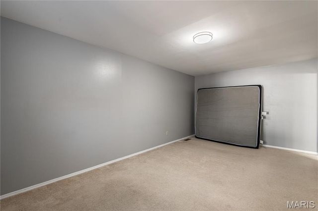 4851 Arevalo Drive, St Louis, MO 63128