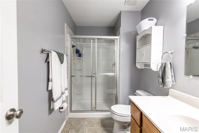 4851 Arevalo Drive, St Louis, MO 63128