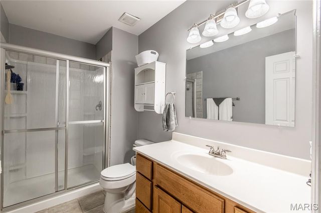 4851 Arevalo Drive, St Louis, MO 63128