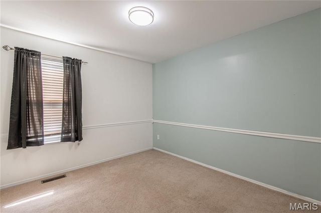 4851 Arevalo Drive, St Louis, MO 63128