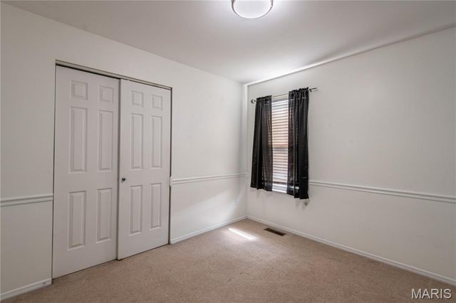 4851 Arevalo Drive, St Louis, MO 63128