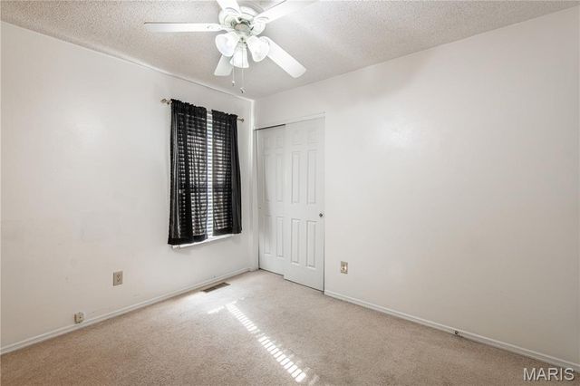 4851 Arevalo Drive, St Louis, MO 63128