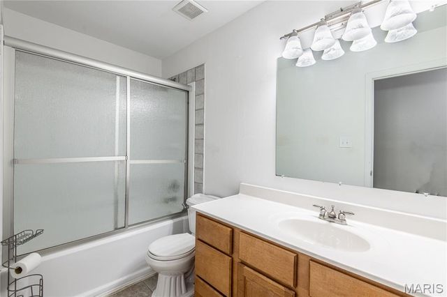 4851 Arevalo Drive, St Louis, MO 63128