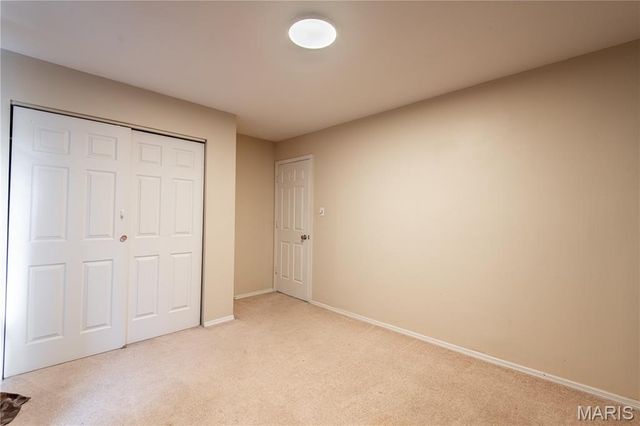 4851 Arevalo Drive, St Louis, MO 63128