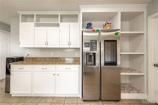 4851 Arevalo Drive, St Louis, MO 63128