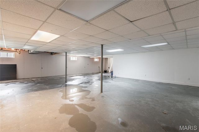 4851 Arevalo Drive, St Louis, MO 63128