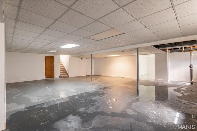 4851 Arevalo Drive, St Louis, MO 63128