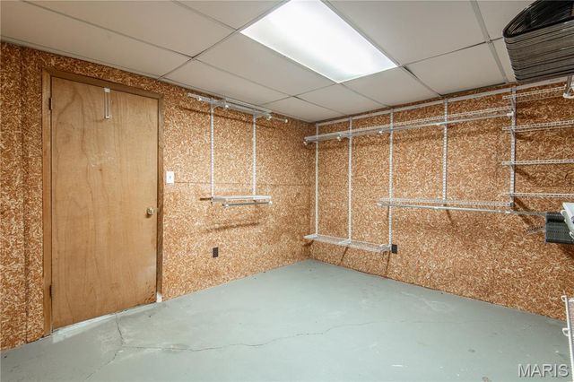 4851 Arevalo Drive, St Louis, MO 63128