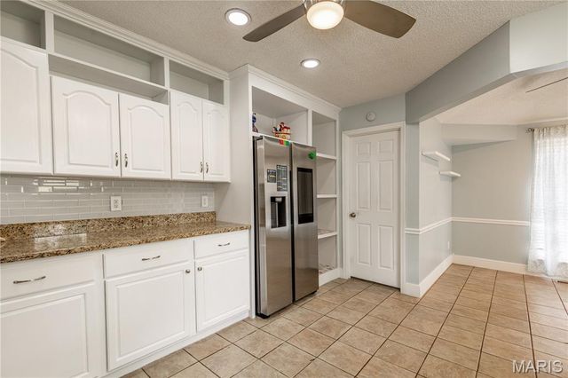 4851 Arevalo Drive, St Louis, MO 63128