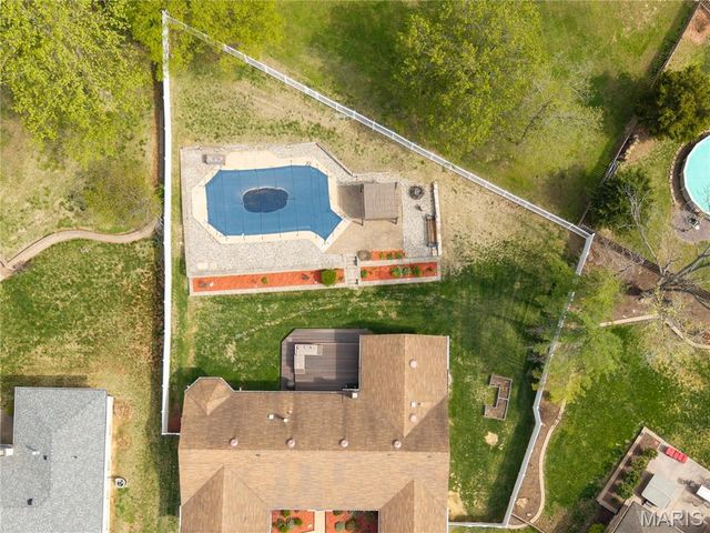 4851 Arevalo Drive, St Louis, MO 63128