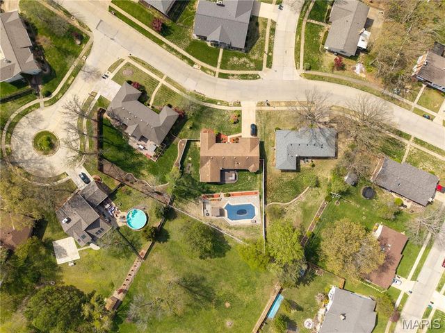 4851 Arevalo Drive, St Louis, MO 63128