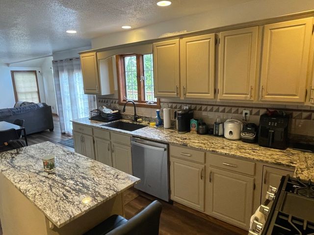 3444 ANNE MARIE Drive, Erie, PA 16506
