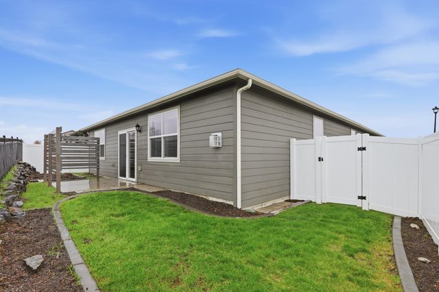 10003 N White Ln, Cheney, WA 99004
