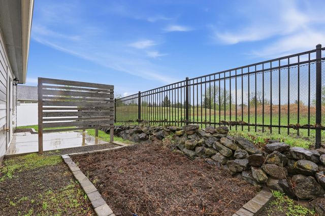 10003 N White Ln, Cheney, WA 99004