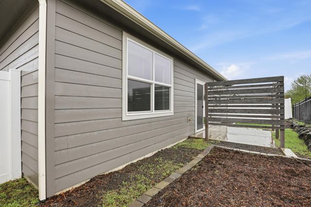 10003 N White Ln, Cheney, WA 99004