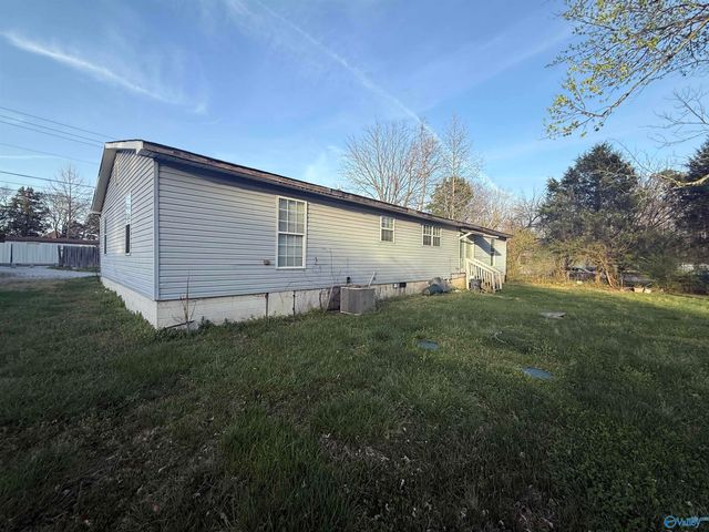 886 Plummer Road NW, Huntsville, AL 35806