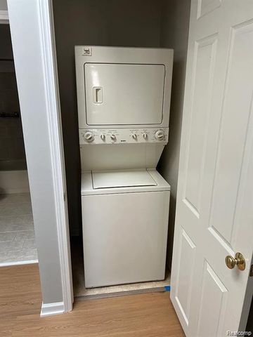 56616 Longhorn Drive, Shelby Twp, MI 48316