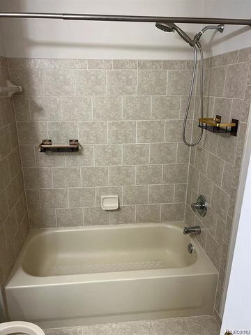 56616 Longhorn Drive, Shelby Twp, MI 48316