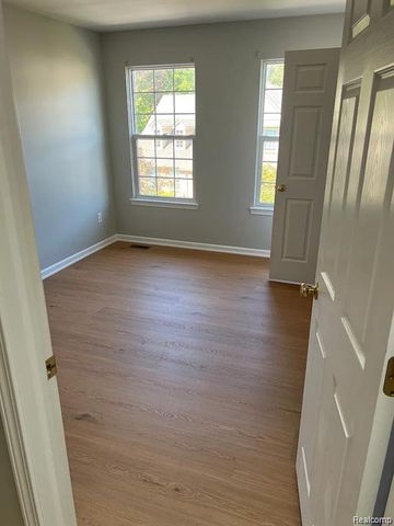 56616 Longhorn Drive, Shelby Twp, MI 48316