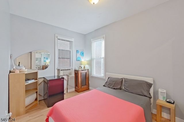 402 Davis Ave, Harrison Town, NJ 07029