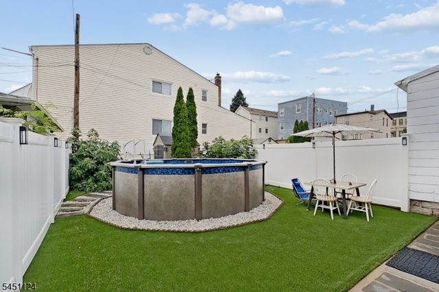 402 Davis Ave, Harrison Town, NJ 07029