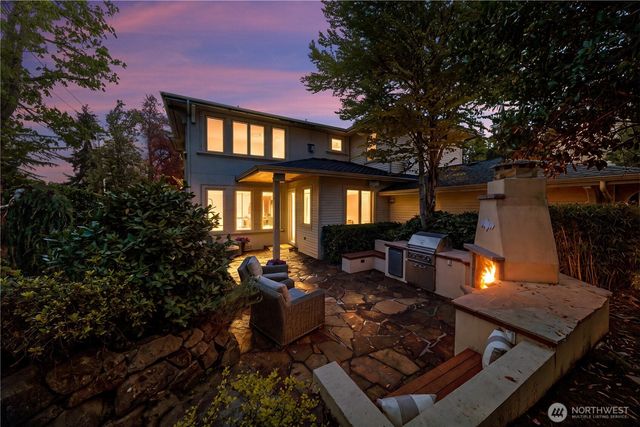 3424 97th Avenue SE, Mercer Island, WA 98040