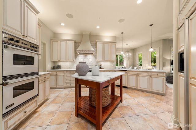3424 97th Avenue SE, Mercer Island, WA 98040