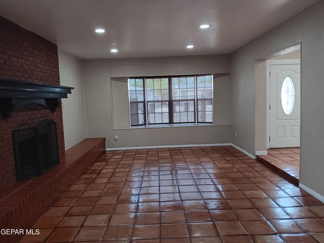 8229 Strickland Dr. El Paso Tx Drive, El Paso, TX 79907