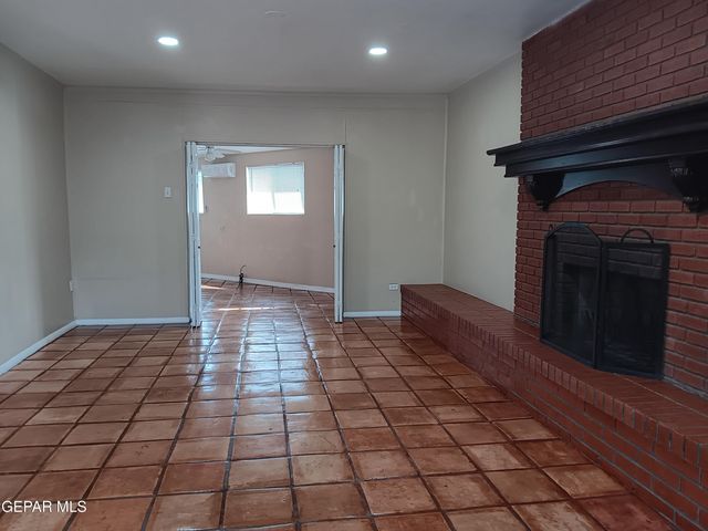 8229 Strickland Dr. El Paso Tx Drive, El Paso, TX 79907