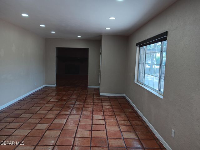 8229 Strickland Dr. El Paso Tx Drive, El Paso, TX 79907