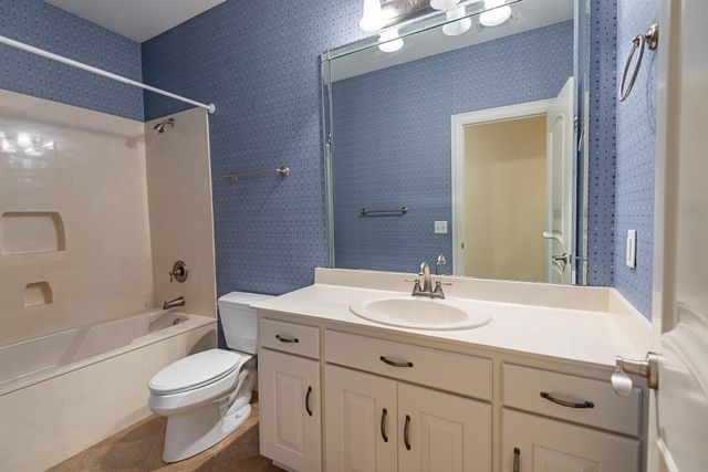 3780 E Pond Apple Drive, Springfield, MO 65809