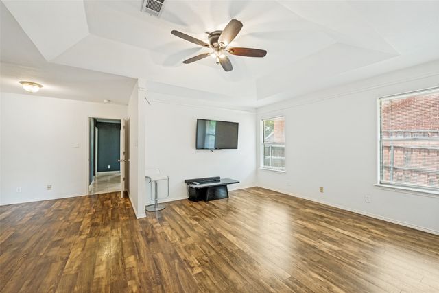 104 Creek Side Court, Kennedale, TX 76060