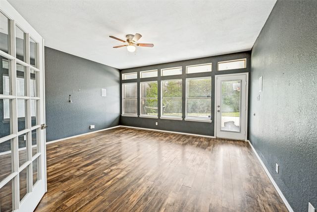104 Creek Side Court, Kennedale, TX 76060