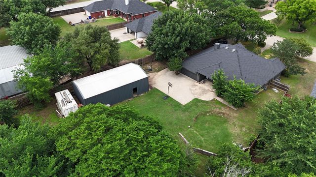 104 Creek Side Court, Kennedale, TX 76060