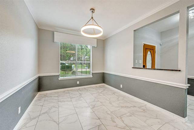 104 Creek Side Court, Kennedale, TX 76060