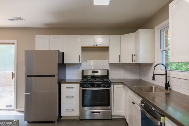 2680 Dunmoreland Terrace, South Fulton, GA 30349