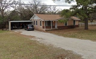 220 School Street, Azle, TX 76020