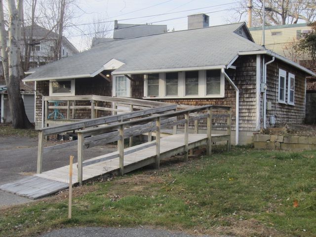 64 Kins Ct, Wareham, MA 02558