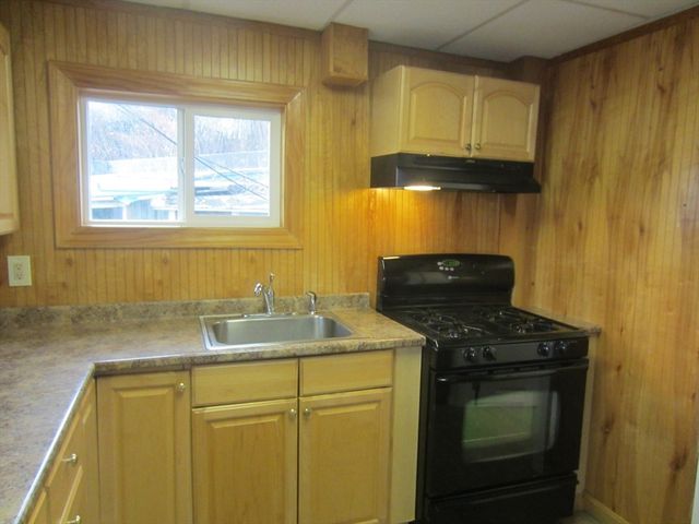 64 Kins Ct, Wareham, MA 02558