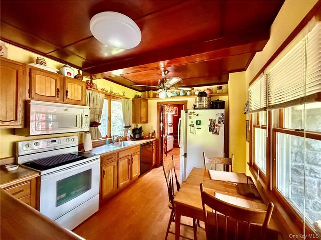 11 W Mongaup Trail, Smallwood, NY 12778