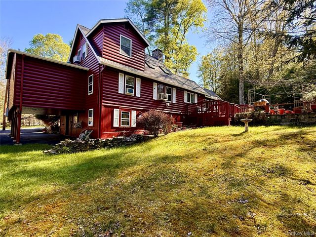 11 W Mongaup Trail, Smallwood, NY 12778