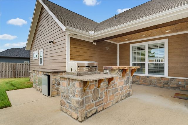3780 Bitterroot Street, Bentonville, AR 72712
