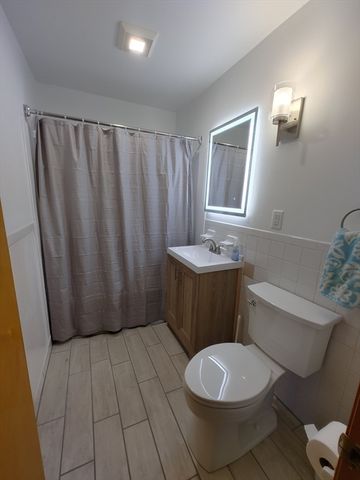 56 Jacqueline Rd 12, Waltham, MA 02452