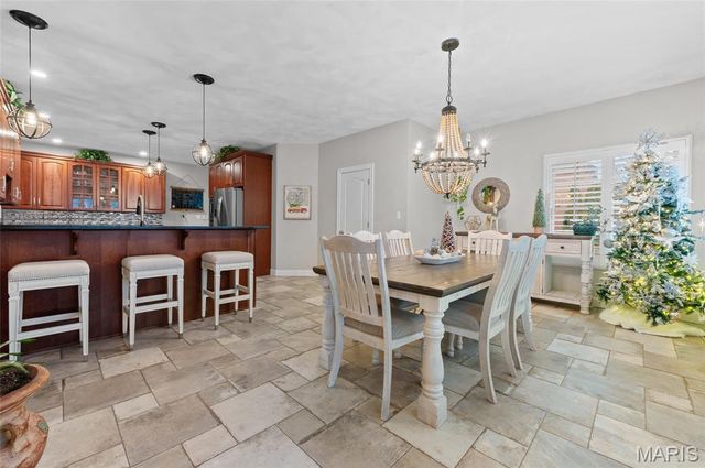 5330 Fox Circle Drive, Edwardsville, IL 62025