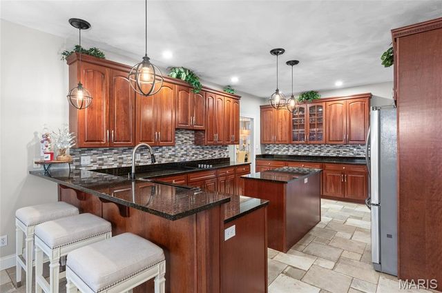 5330 Fox Circle Drive, Edwardsville, IL 62025