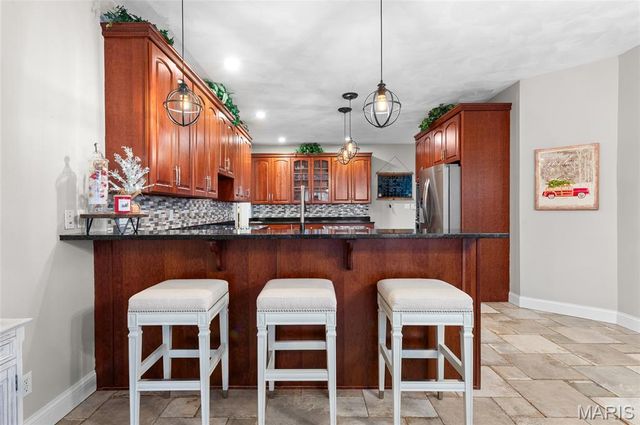 5330 Fox Circle Drive, Edwardsville, IL 62025