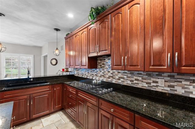 5330 Fox Circle Drive, Edwardsville, IL 62025