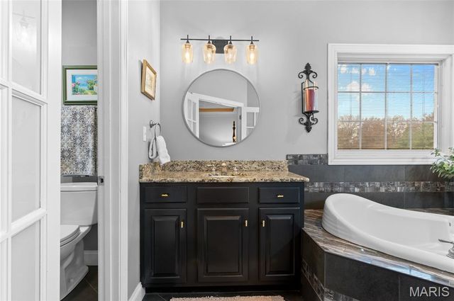 5330 Fox Circle Drive, Edwardsville, IL 62025